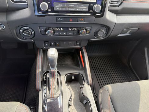 Used 2024 Nissan Frontier PRO-4X w/ Pro Convenience Package AWD/4WD image 15