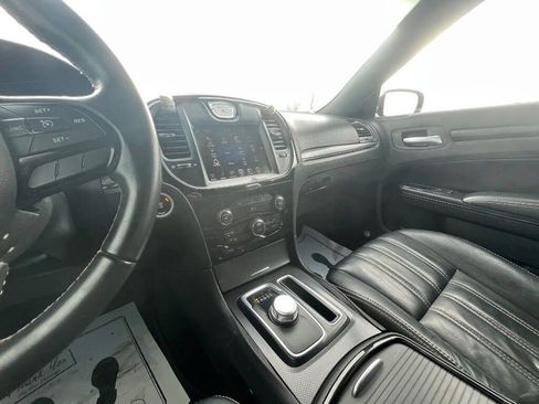 Used 2015 Chrysler 300 S image 18