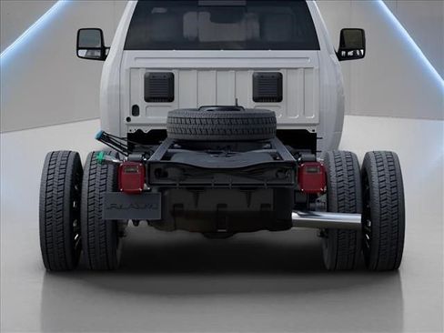 New 2026 RAM 5500 Tradesman w/ Chrome Appearance Group image 14