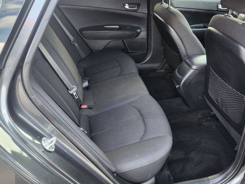 Used 2020 Kia Optima LX image 17