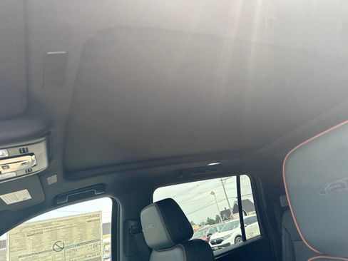 New 2026 GMC Yukon XL AT4 AWD/4WD image 21
