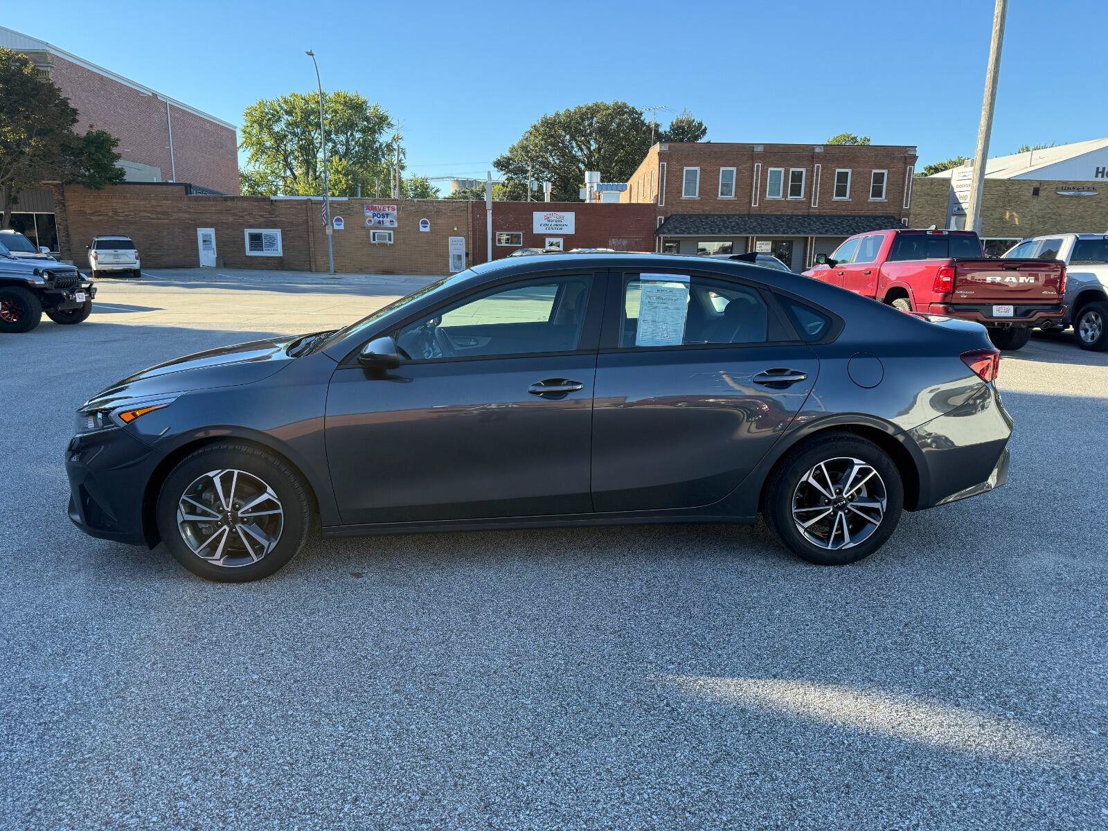 Used 2023 Kia Forte LXS FWD image 8