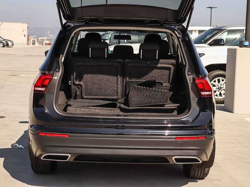 Used 2020 Volkswagen Tiguan S FWD image 34