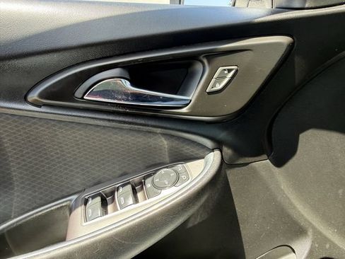 Used 2018 Chevrolet Malibu LT FWD image 21