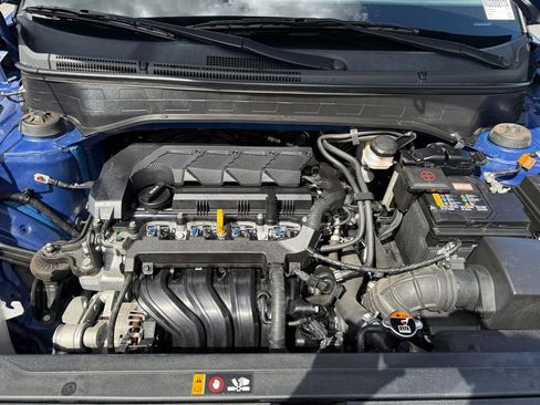 Used 2022 Hyundai Venue SEL image 31