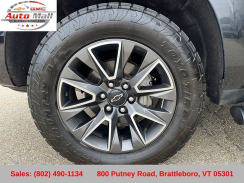 Used 2023 Chevrolet Tahoe Z71 w/ Luxury Package AWD/4WD image 29