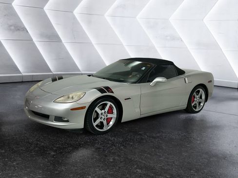 Used 2007 Chevrolet Corvette Convertible w/ Preferred Equipment Group image 3
