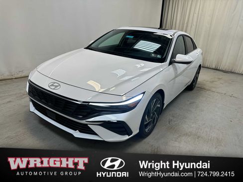 Certified 2025 Hyundai Elantra SEL FWD image 3