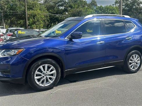 Used 2018 Nissan Rogue SV FWD image 15
