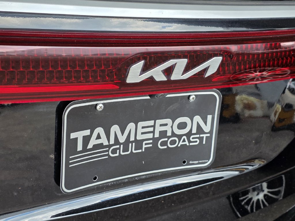 Used 2022 Kia Carnival EX FWD image 30