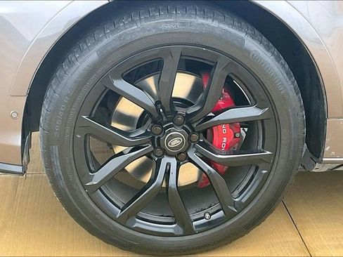 Used 2020 Land Rover Range Rover Sport SVR image 9