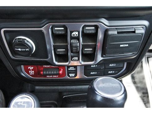 Used 2022 Jeep Gladiator Rubicon w/ Trailer Tow Package AWD/4WD image 29