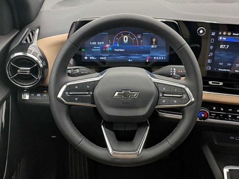 New 2026 Chevrolet Equinox ACTIV w/ Convenience Package III image 23