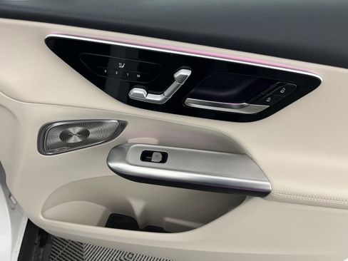 New 2025 Mercedes-Benz GLC 350e 4MATIC image 25