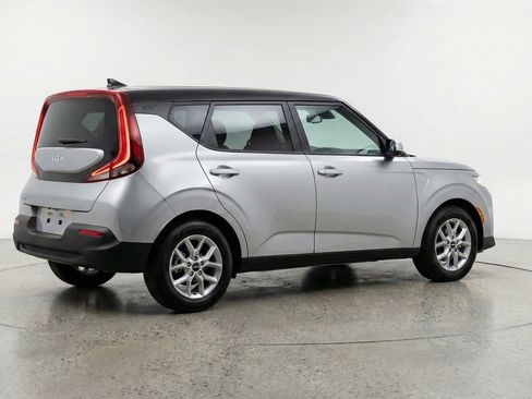 Used 2025 Kia Soul LX w/ LX Technology Package image 9