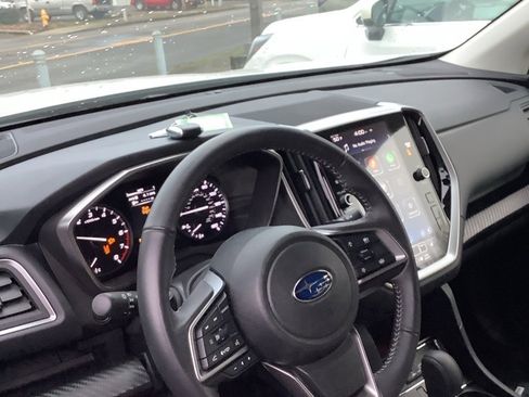 Used 2024 Subaru Ascent Premium w/ Convenience Package image 2