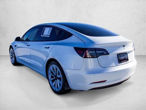 Used 2021 Tesla Model 3 Standard Range Plus image 7