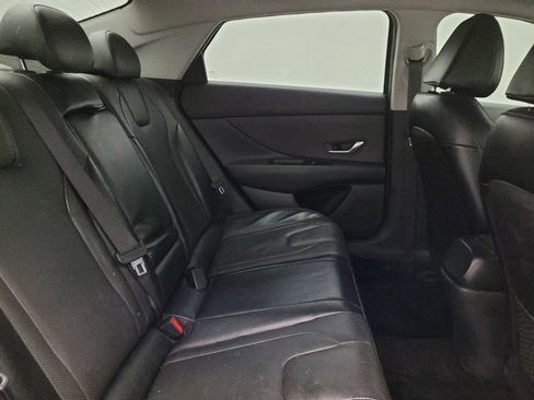 Used 2023 Hyundai Elantra Limited image 19