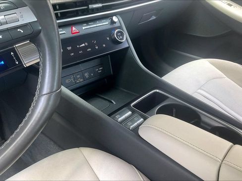 Used 2025 Hyundai Sonata SEL FWD image 11