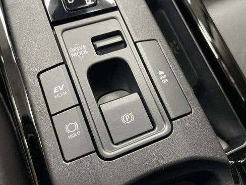 Certified 2024 Toyota Prius XLE image 27