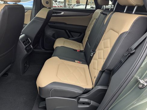 New 2026 Volkswagen Atlas Cross Sport SE image 28