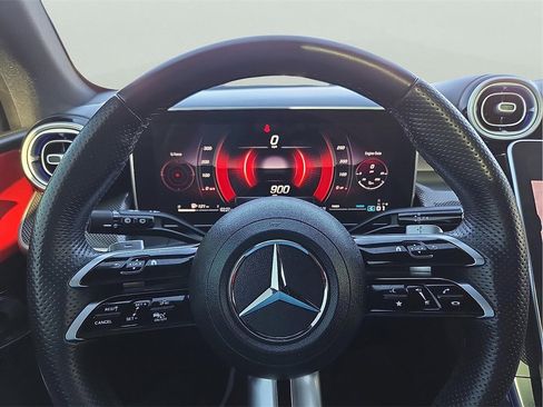 Used 2023 Mercedes-Benz GLC 300 4MATIC image 18