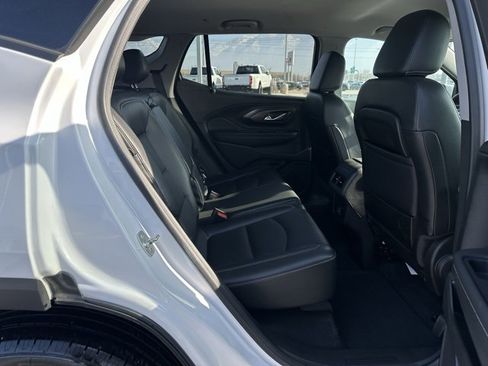 Certified 2024 GMC Terrain SLT image 18