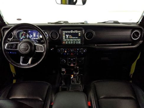 Used 2023 Jeep Wrangler Unlimited Sahara w/ Cold Weather Group image 7