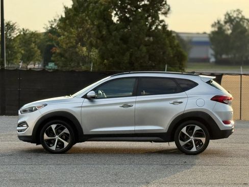 Used 2016 Hyundai Tucson Limited w/ Option Group 03 AWD/4WD image 8