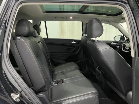 Used 2018 Volkswagen Tiguan SEL image 33