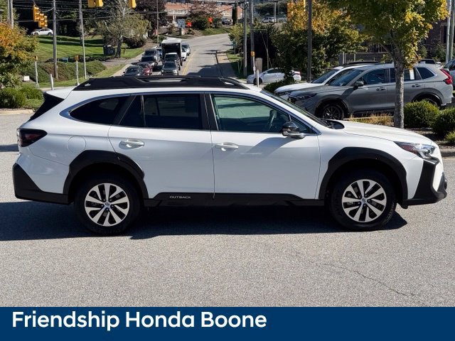 Used 2024 Subaru Outback Premium AWD/4WD image 4