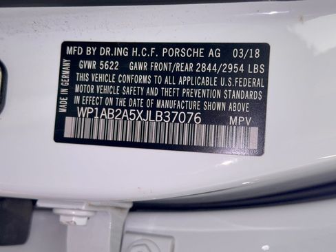 Certified 2018 Porsche Macan S AWD/4WD image 31