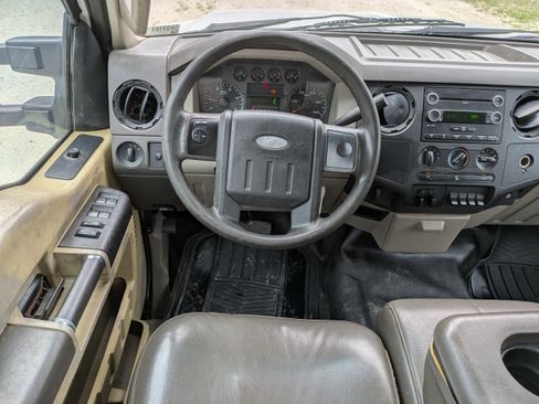 Used 2009 Ford F350 XL image 15