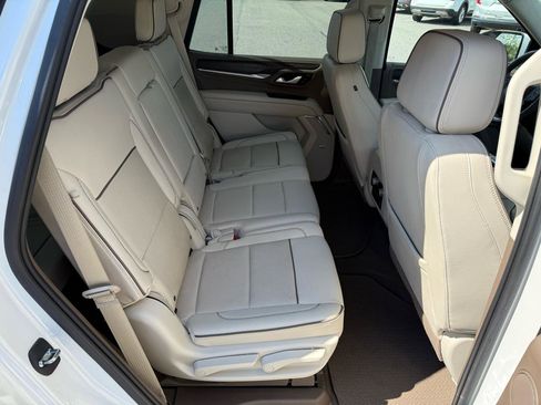 Used 2023 GMC Yukon Denali image 24