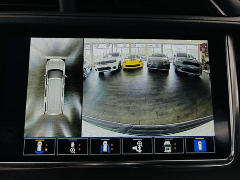 Used 2022 GMC Yukon Denali AWD/4WD image 66