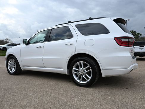 Used 2024 Dodge Durango GT image 2
