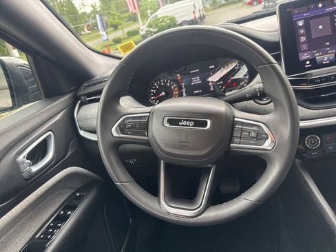 Used 2024 Jeep Compass Latitude AWD/4WD image 22