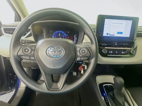 Used 2026 Toyota Corolla LE FWD image 11