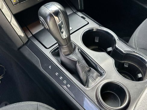 Used 2019 Ford Explorer XLT w/ Equipment Group 201A FWD image 24