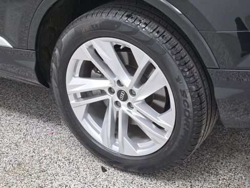 Used 2024 Audi Q7 3.0T Premium Plus AWD/4WD image 14