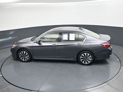 Used 2017 Honda Accord Touring image 24