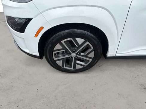 Used 2023 Hyundai Kona SE FWD image 10