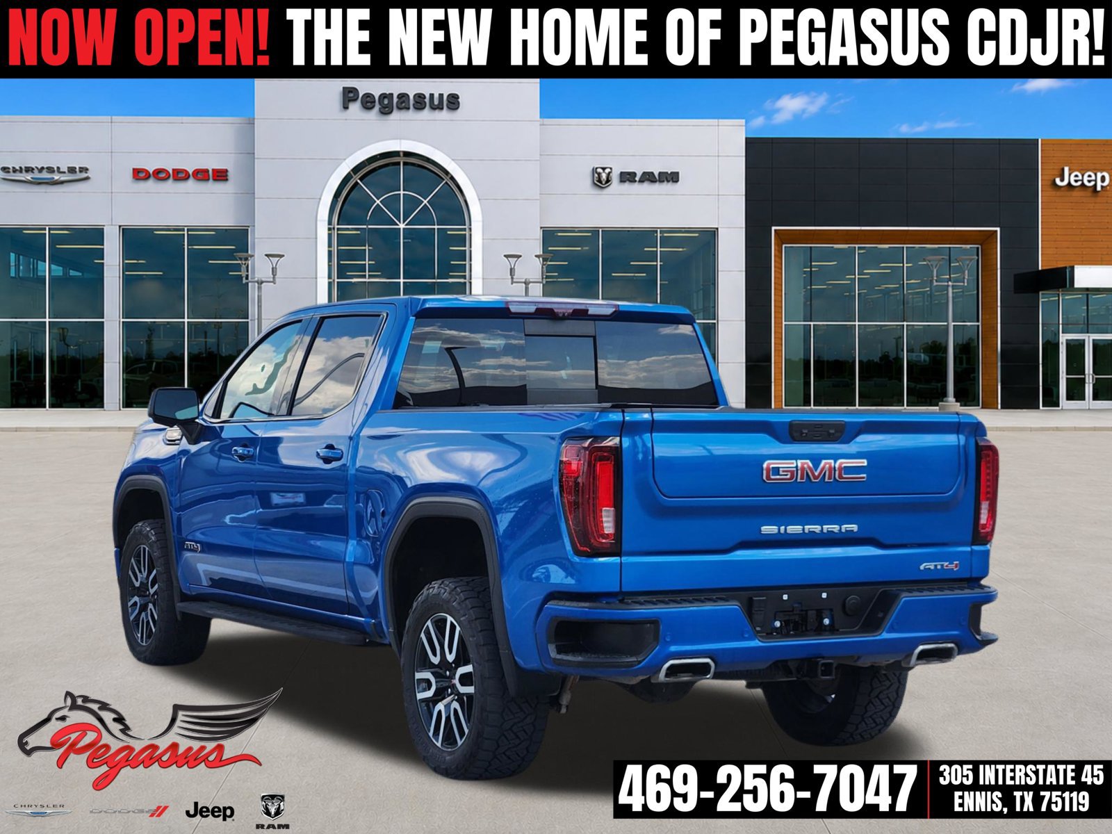 Used 2022 GMC Sierra 1500 AT4 w/ AT4 Premium Package AWD/4WD image 4