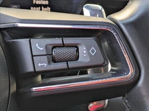 Used 2022 Porsche Macan image 8