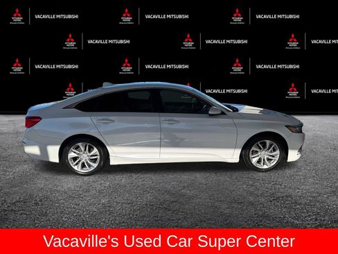 Used 2018 Honda Accord LX image 6