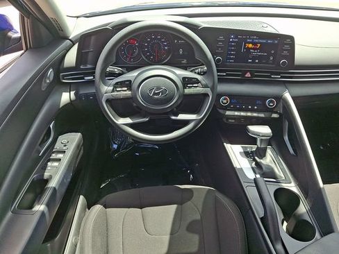 Used 2023 Hyundai Elantra SEL FWD image 13