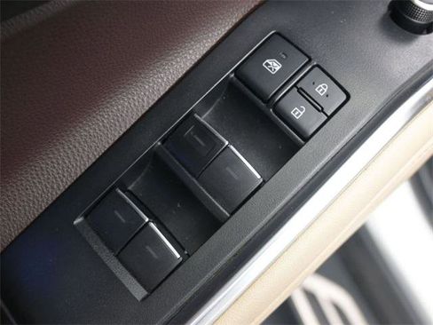 Certified 2021 Toyota Highlander Platinum image 13