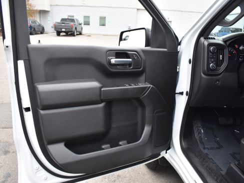 Used 2021 Chevrolet Silverado 1500 Custom Trail Boss w/ LPO, Dark Essentials Package image 21