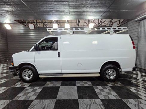 Used 2021 Chevrolet Express 2500 135''WB Low Roof 6.6L V8 Miniv w/ Driver Convenience Package image 9