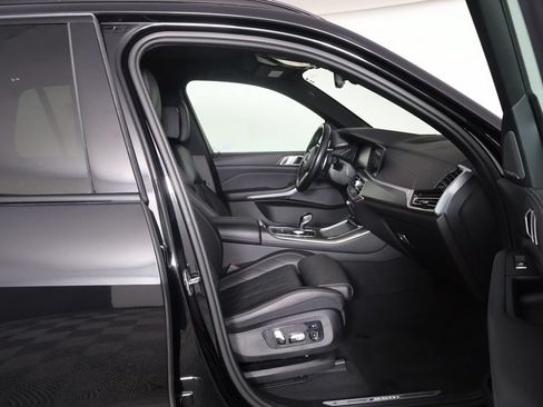 Used 2023 BMW X5 M50i w/ Climate Comfort Package AWD/4WD image 32